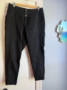 Lane Bryant Black High-Waist Ankle Jeans with Triple Button